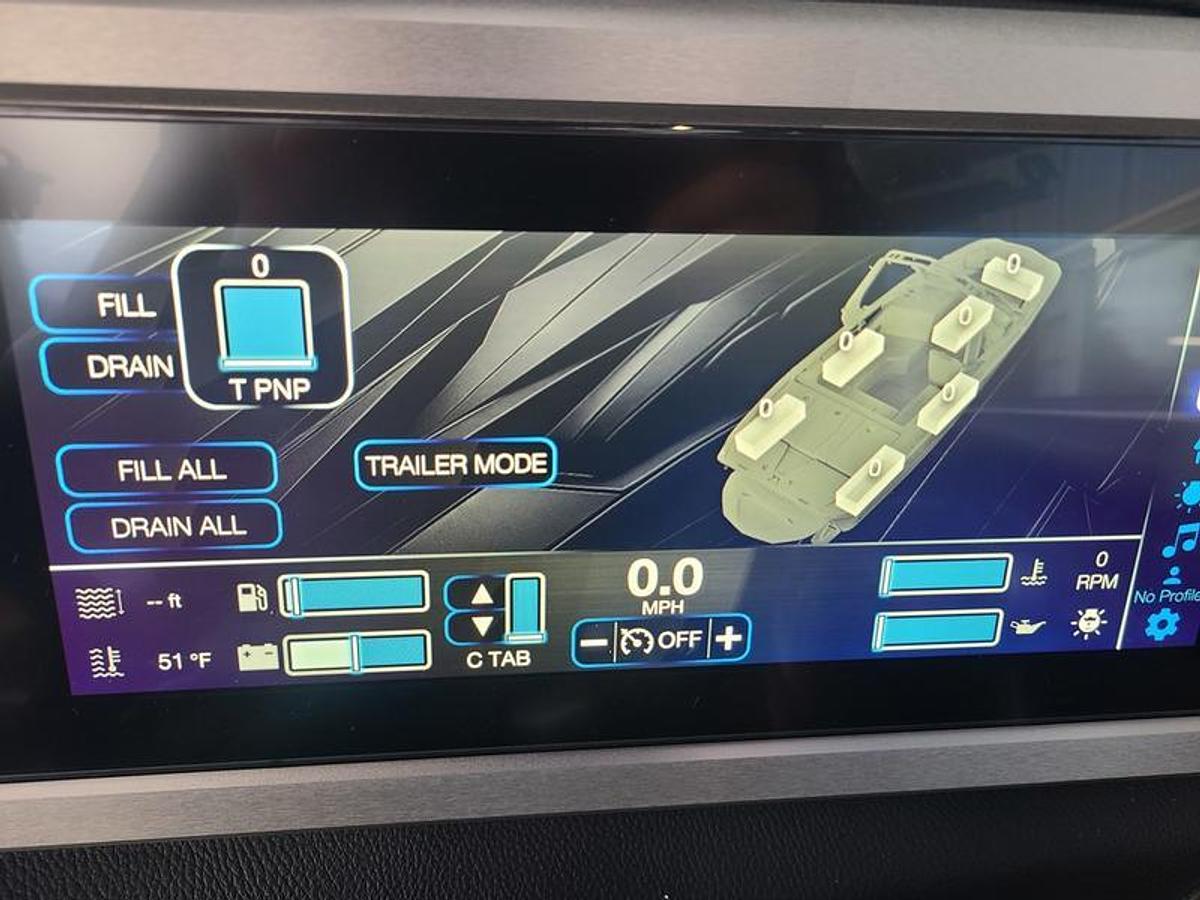 2026 Centurion Nv233