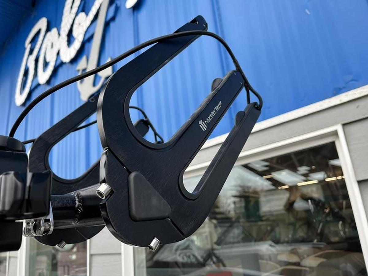 2025 Starcraft Marine SVX 230 OB