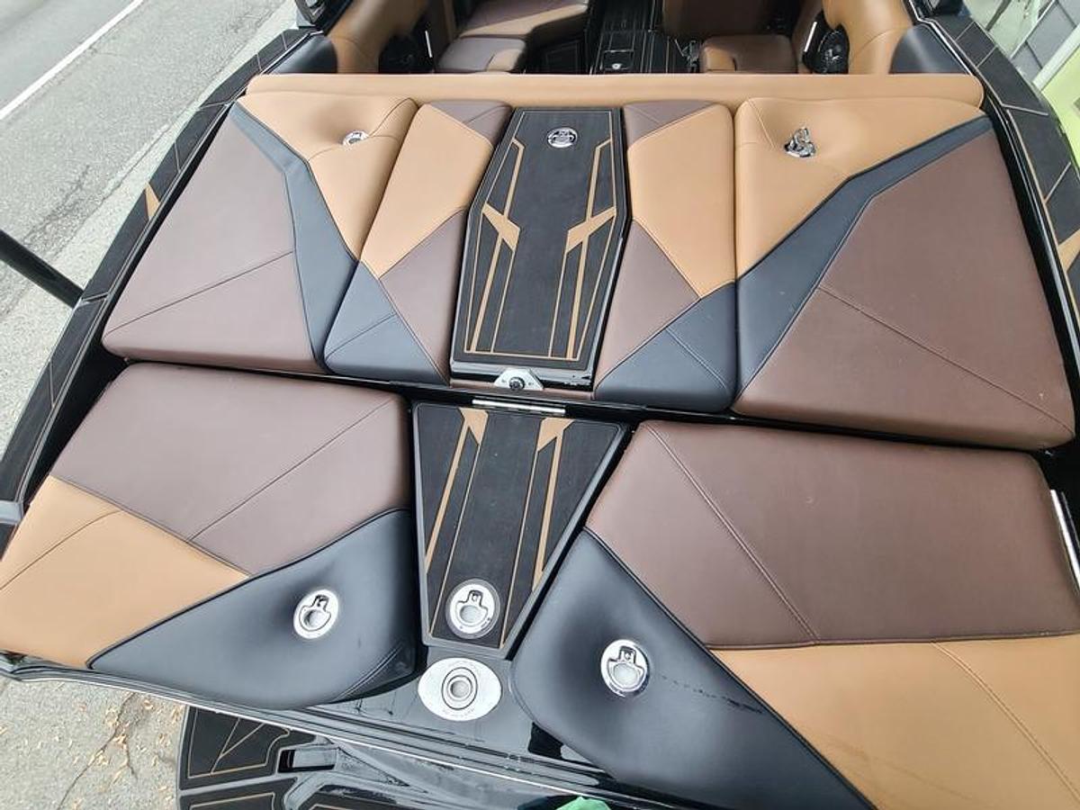 2026 Centurion Nv233