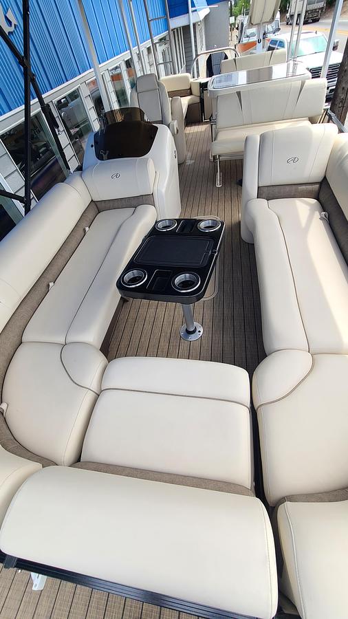 Used 2022 Avalon 27 Catalina Entertainer Funship