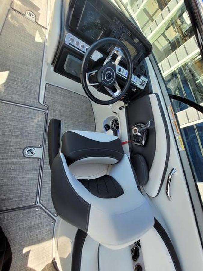 2024 Crownline 260 SS