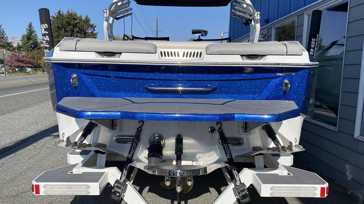 Used 2023 Supreme Boats S220