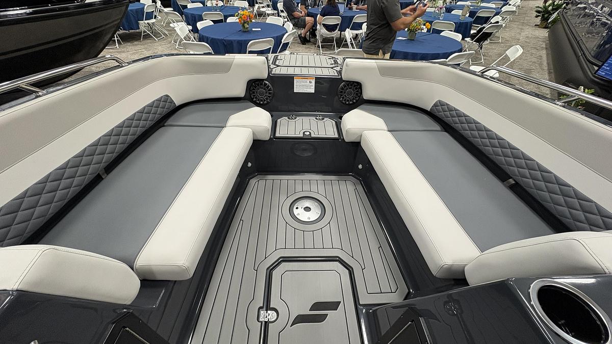 2027 Starcraft SVX191