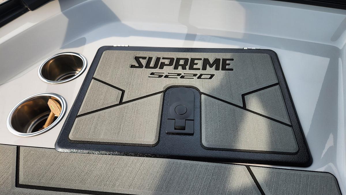 2027 Supreme Boats S220