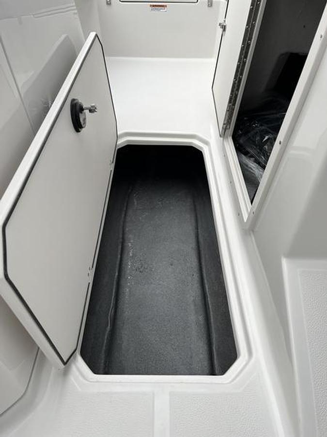 2025 Starcraft Marine SVX 230 OB