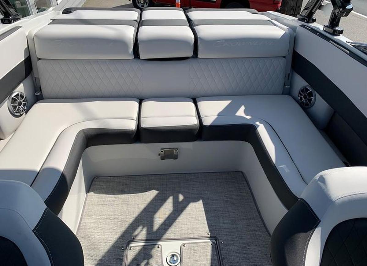 2024 Crownline 240SS