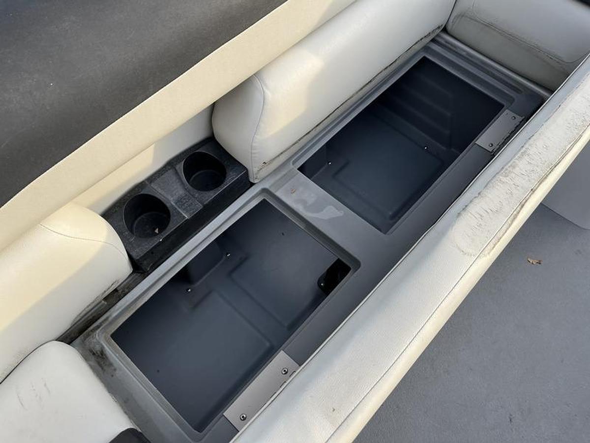 Used 2021 SunChaser Geneva 24 Cruise