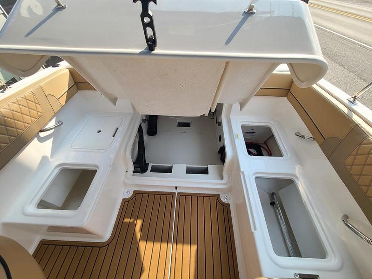 2026 Bayliner VR4 OB