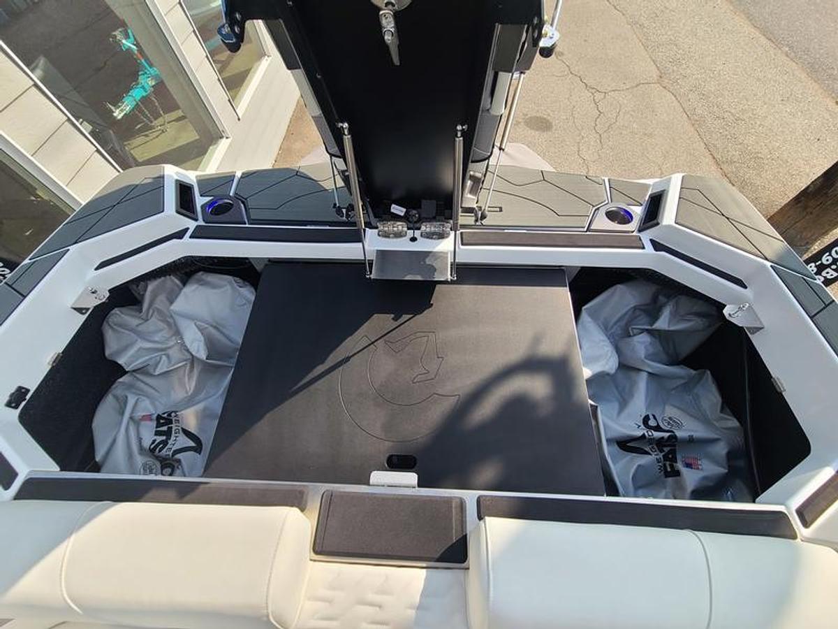 2026 Centurion Ri 230