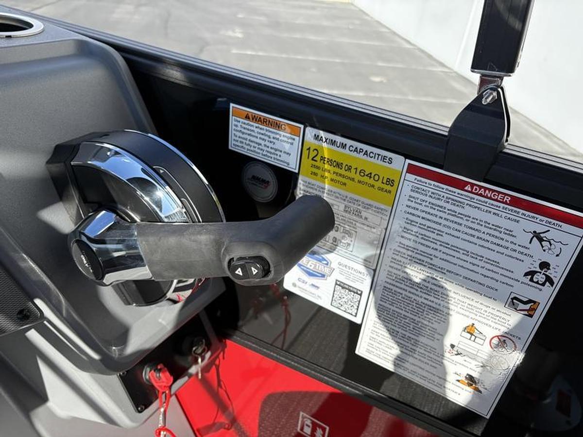 2026 Sylvan R-22 LZ DH