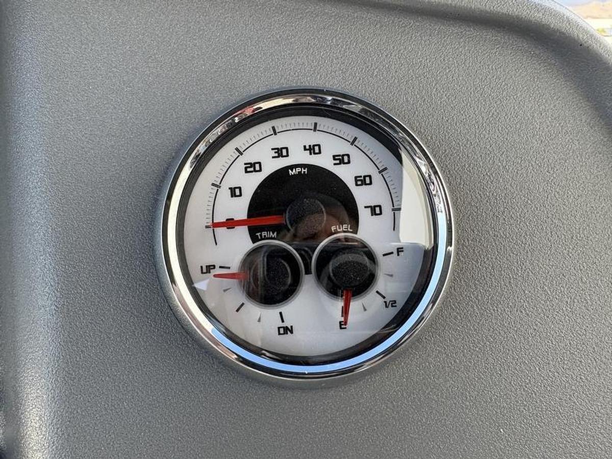 2026 Sylvan R-22 LZ DH