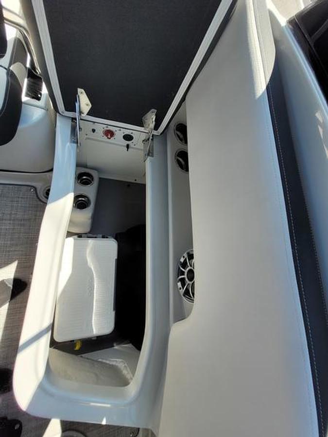 2024 Crownline 260 SS