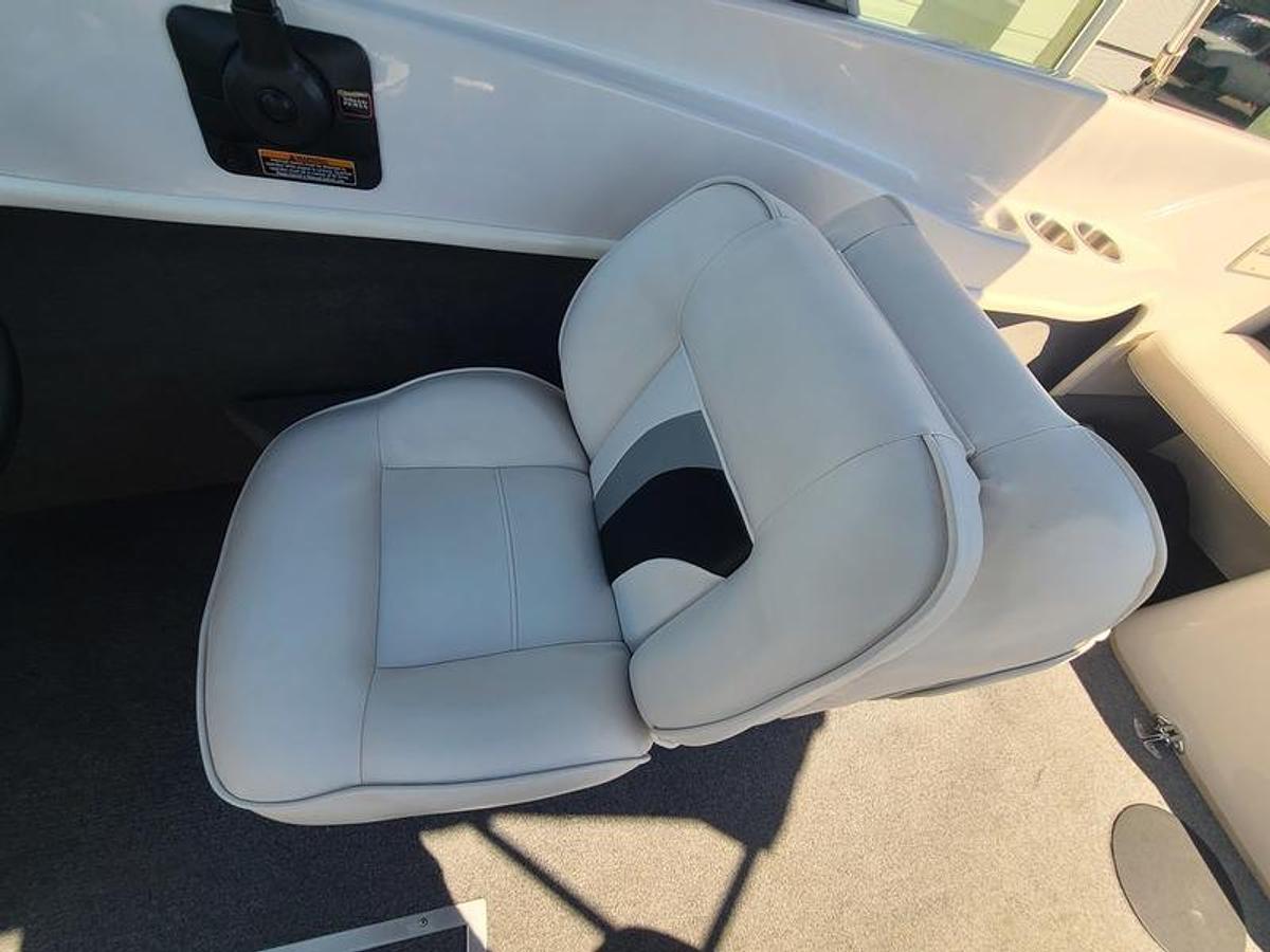 Used 2007 Reinell 197 LS