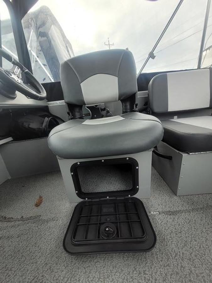 2025 Smoker Craft 162 Pro Tracer