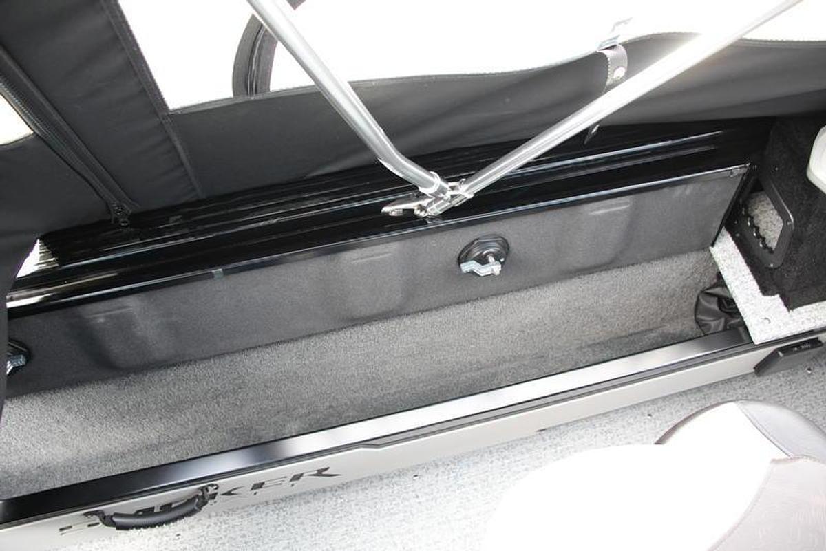 2025 Smoker Craft Adventurer 188 DC Pro