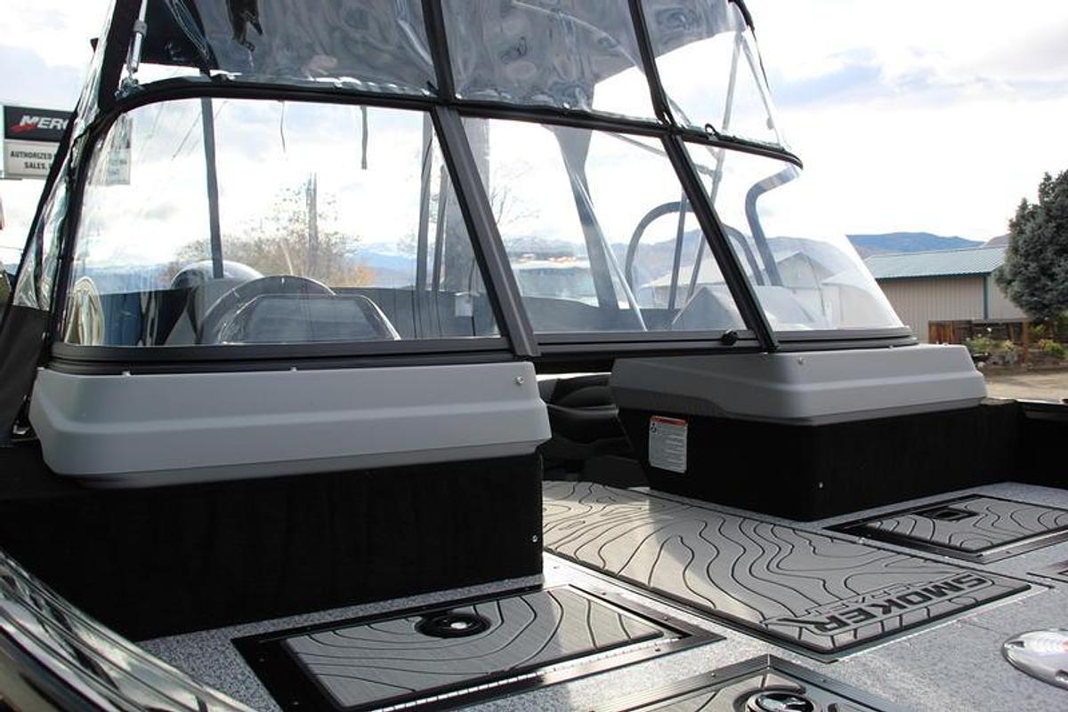 2025 Smoker Craft Adventurer 188 DC Pro