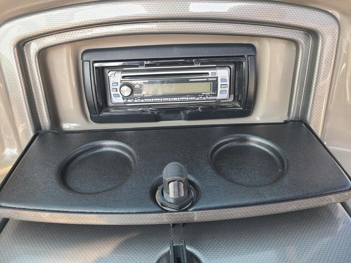 Used 2006 Rinker 226 RX