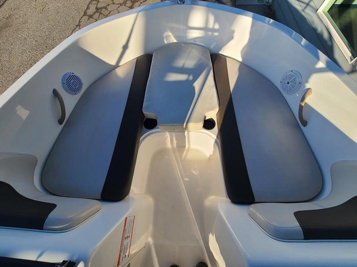 Used 2021 Bayliner Element E21