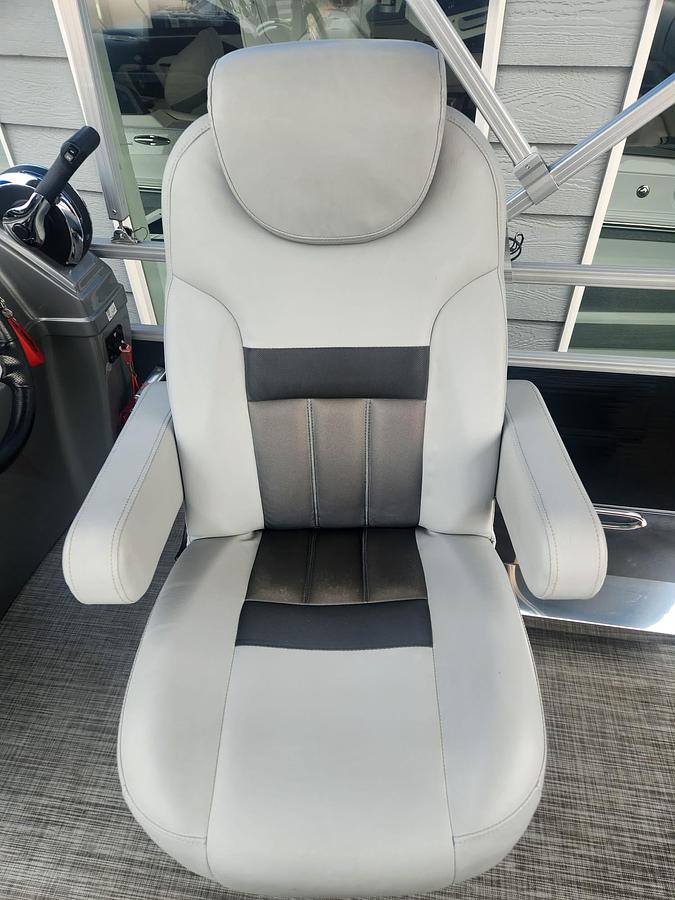 Used 2019 Lowe 210 SS