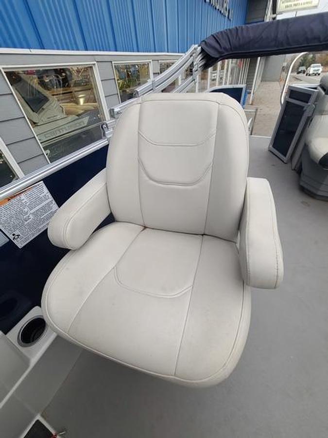 Used 2022 SunChaser Geneva 24 Cruise
