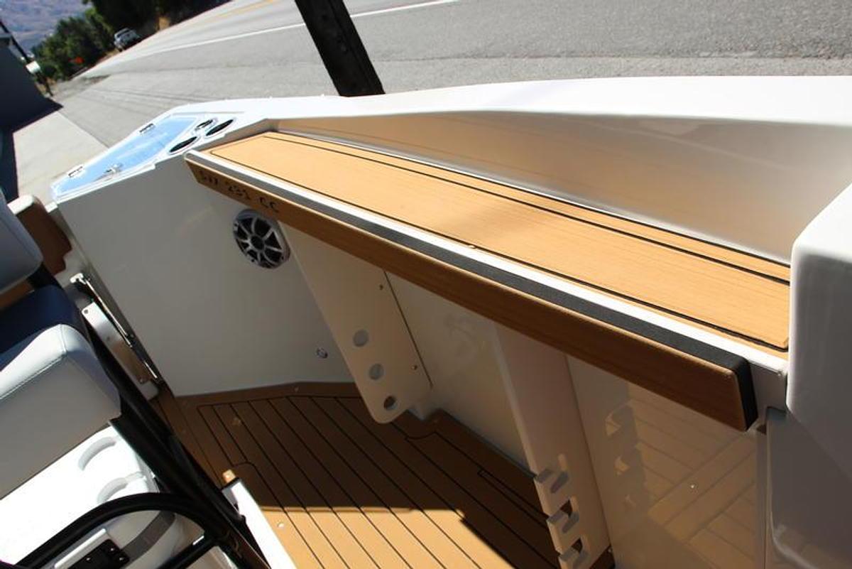 2025 Starcraft Marine SVX OB 231 CC