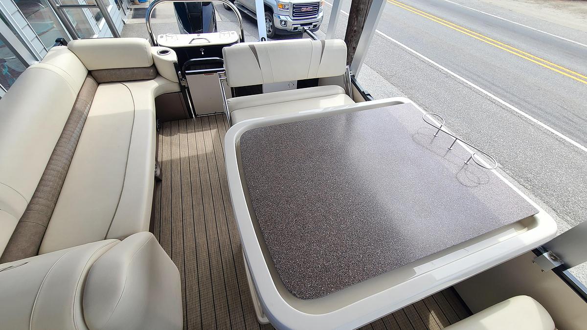 Used 2022 Avalon 27 Catalina Entertainer Funship