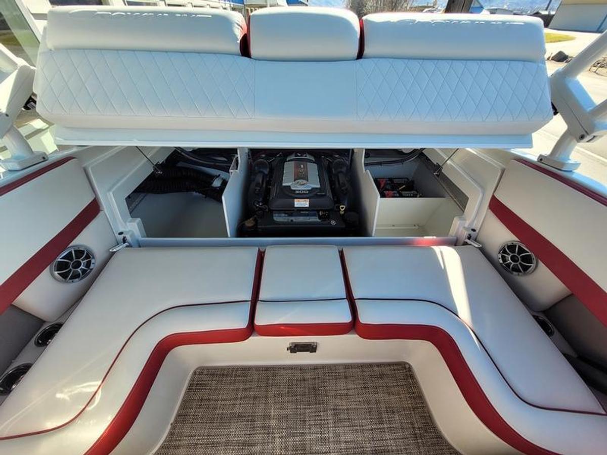 2024 Crownline 220 SS