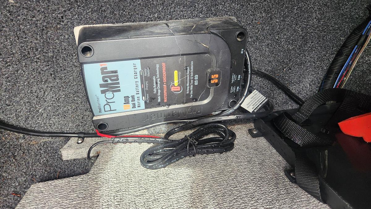 Used 2019 Crestliner 1750 Super Hawk