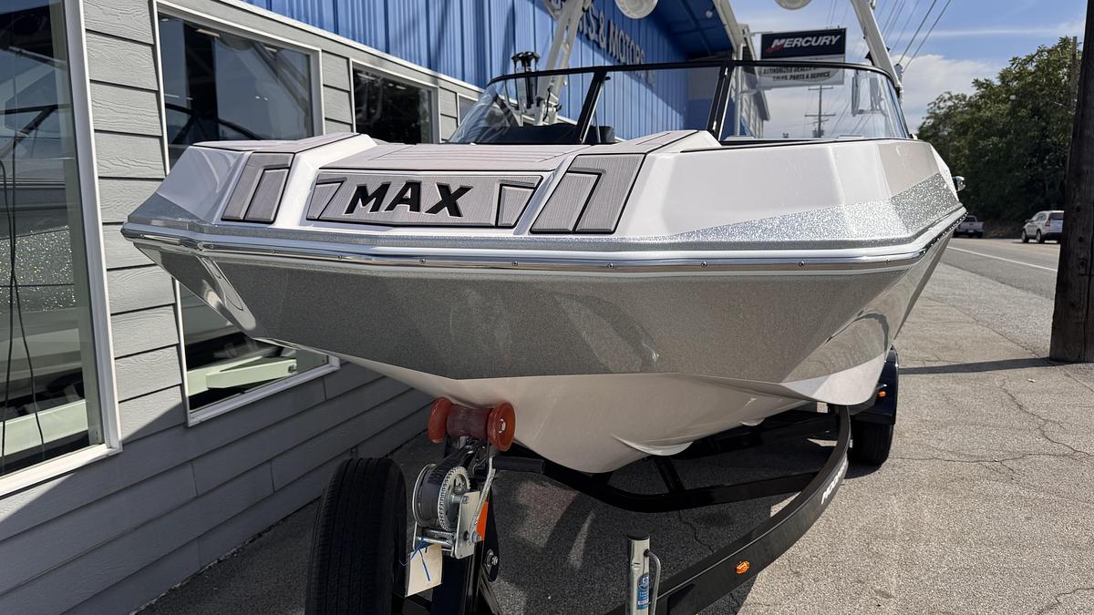 Used 2024 Moomba Max