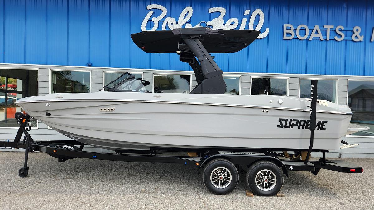 2027 Supreme Boats S220