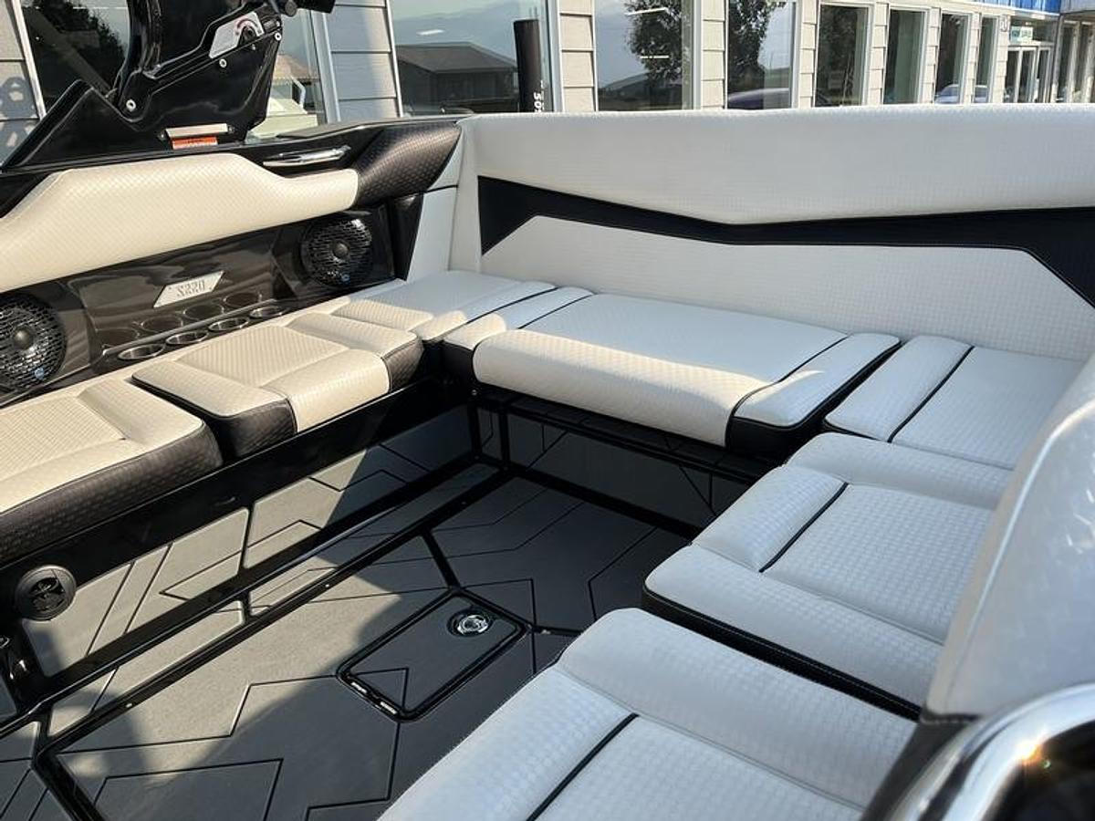 2026 Supreme Boats S220