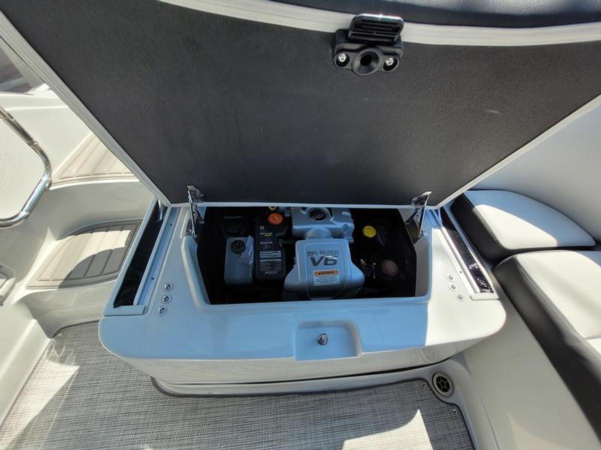 2024 Crownline 260 SS