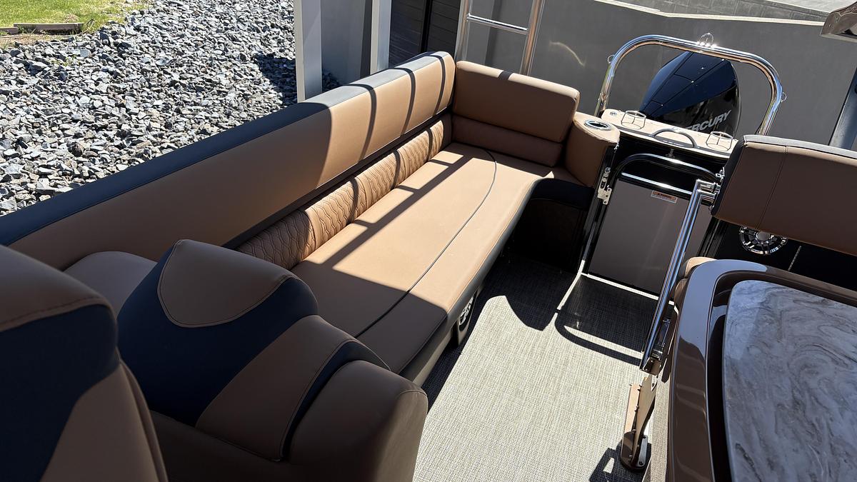 2026 Avalon 27 Catalina Entertainer Funship