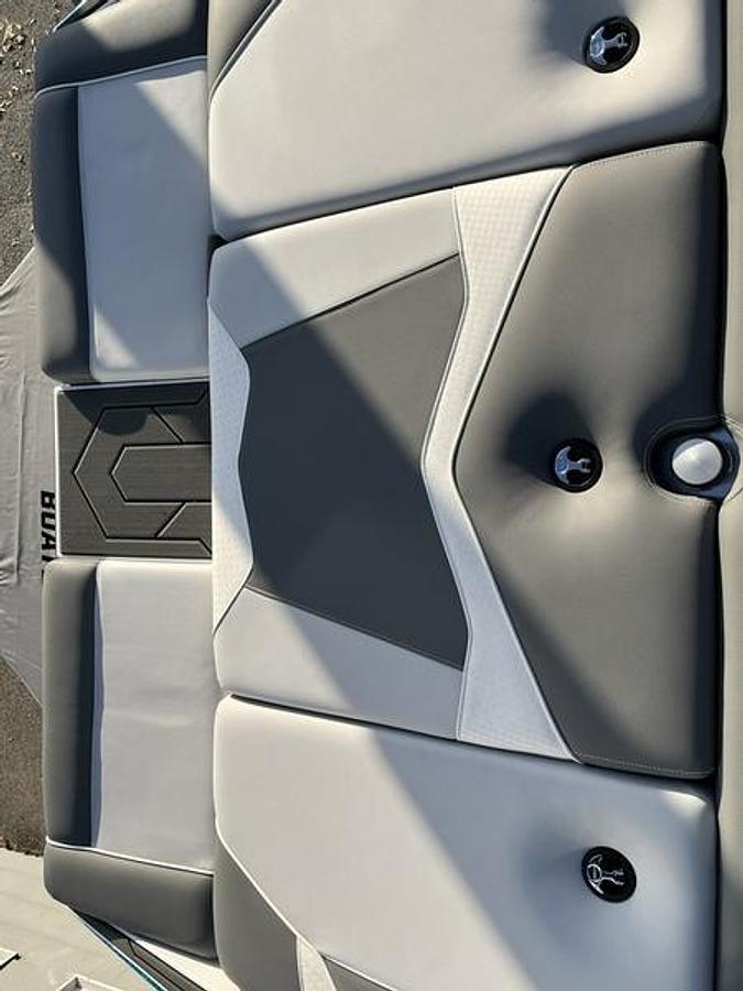 2026 Supreme Boats S240