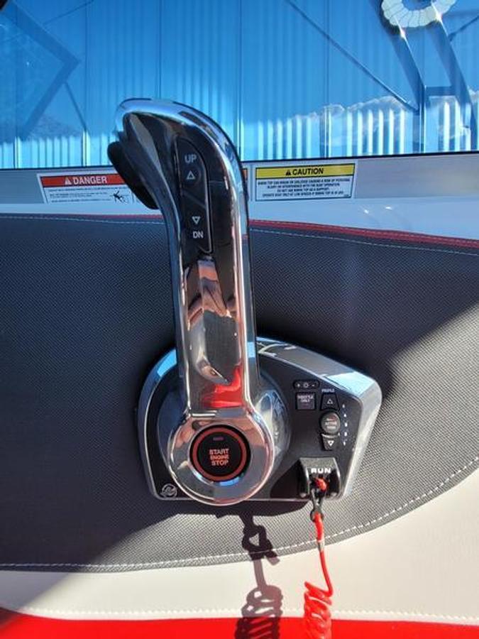 2024 Crownline 220 SS