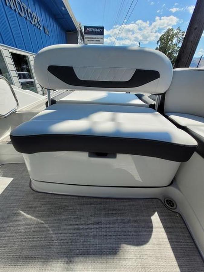2024 Crownline 260 SS