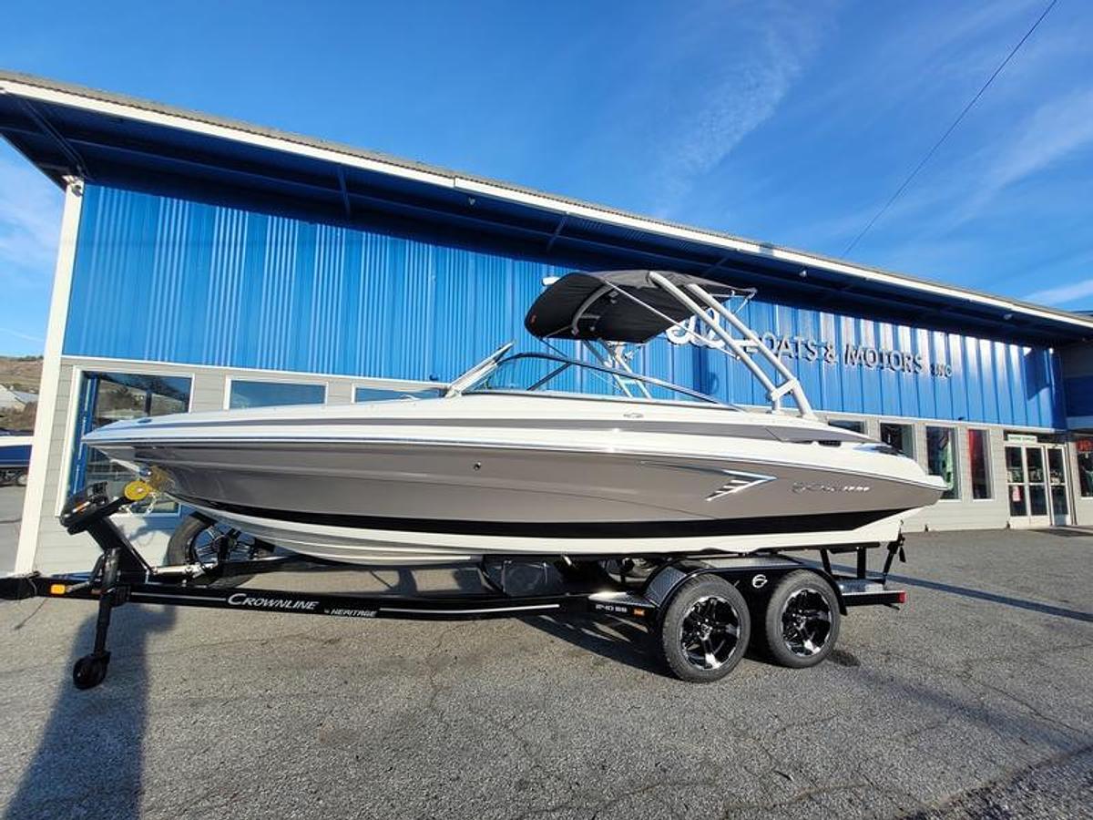 2024 Crownline 240 SS
