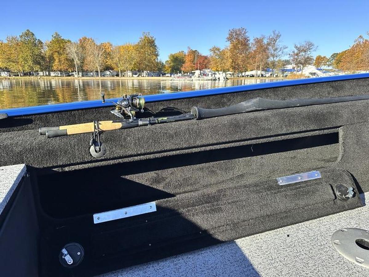 2026 Smoker Craft 161 LAZER