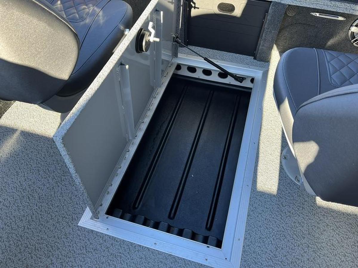 2026 Starweld SXT 17