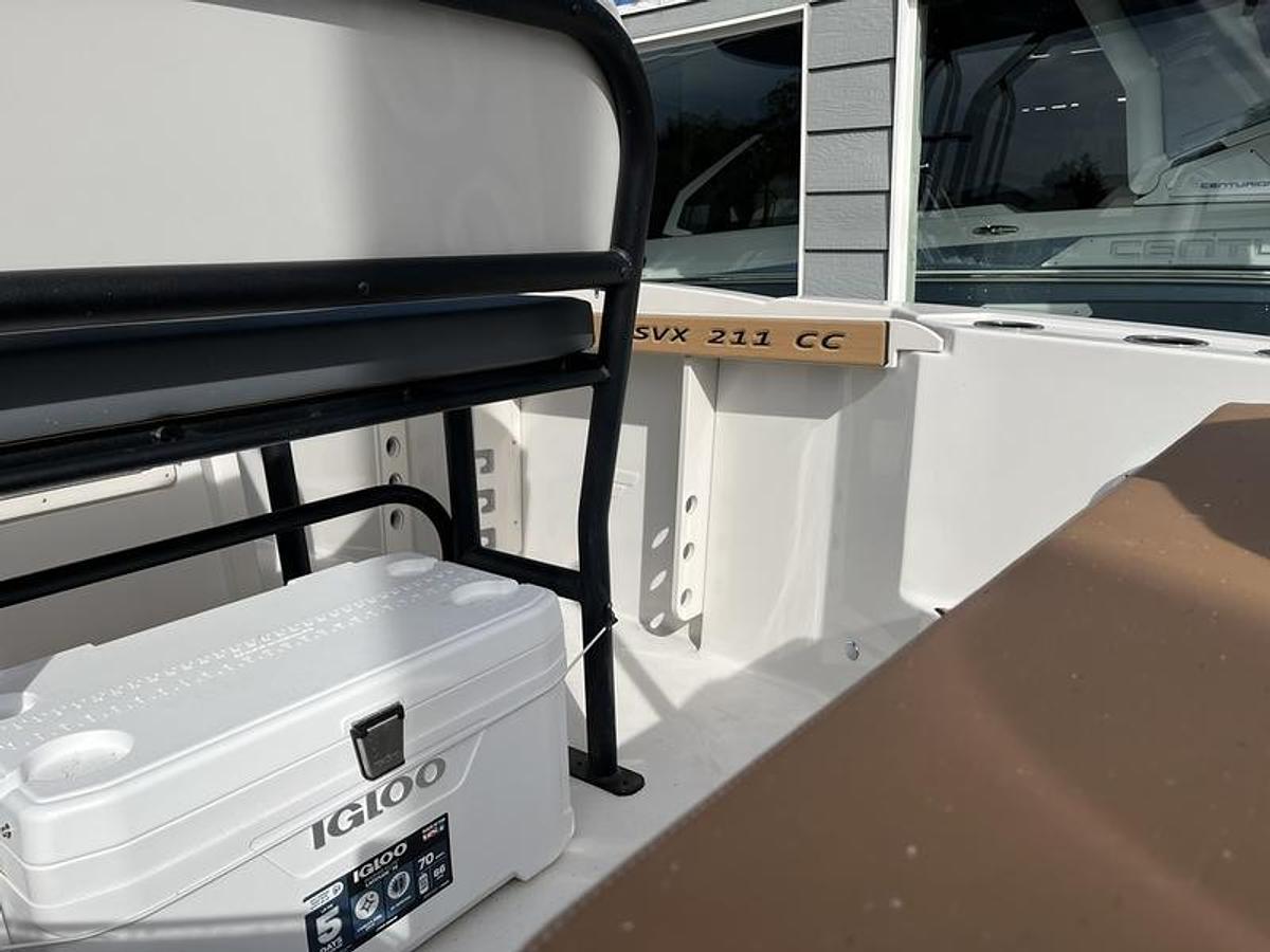 2026 Starcraft Marine SVX OB 211 CC