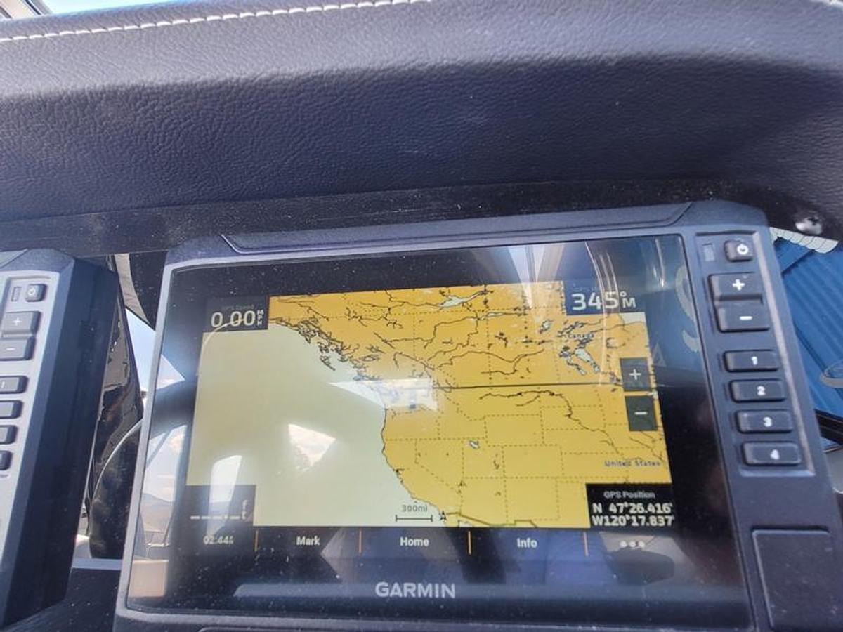 2024 Crownline 260 SS