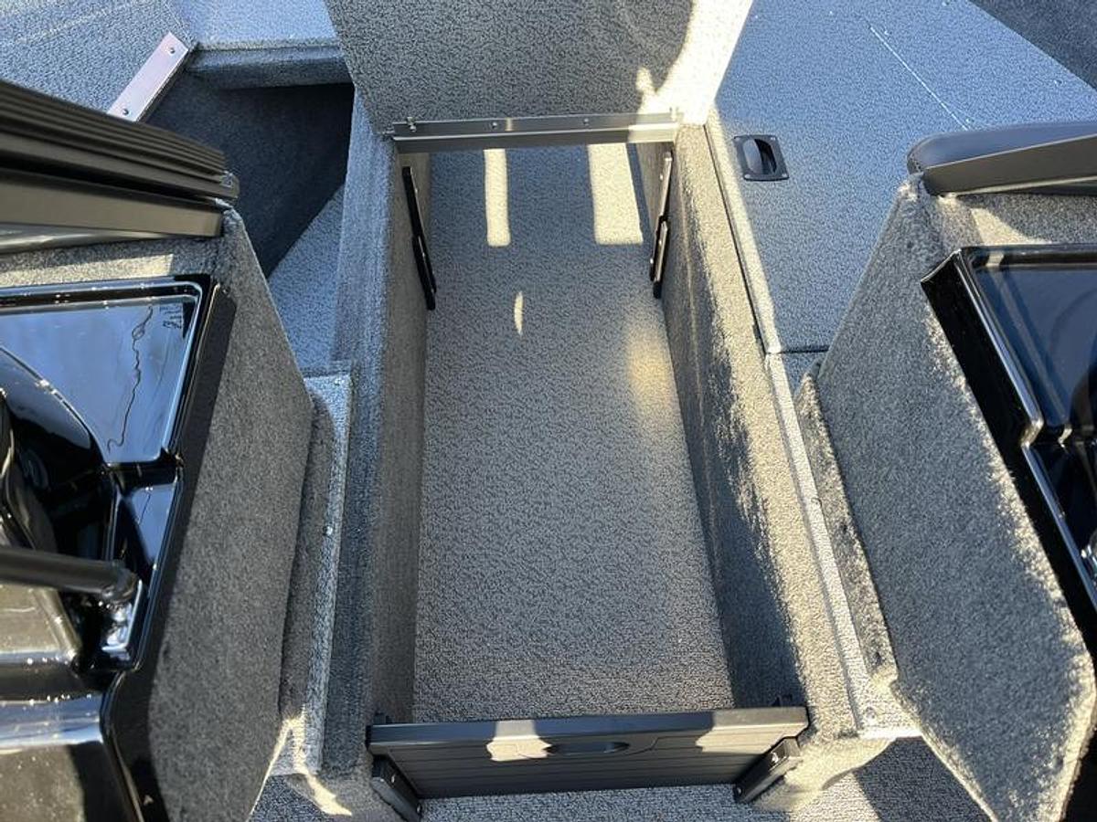 2026 Starweld SXT 17