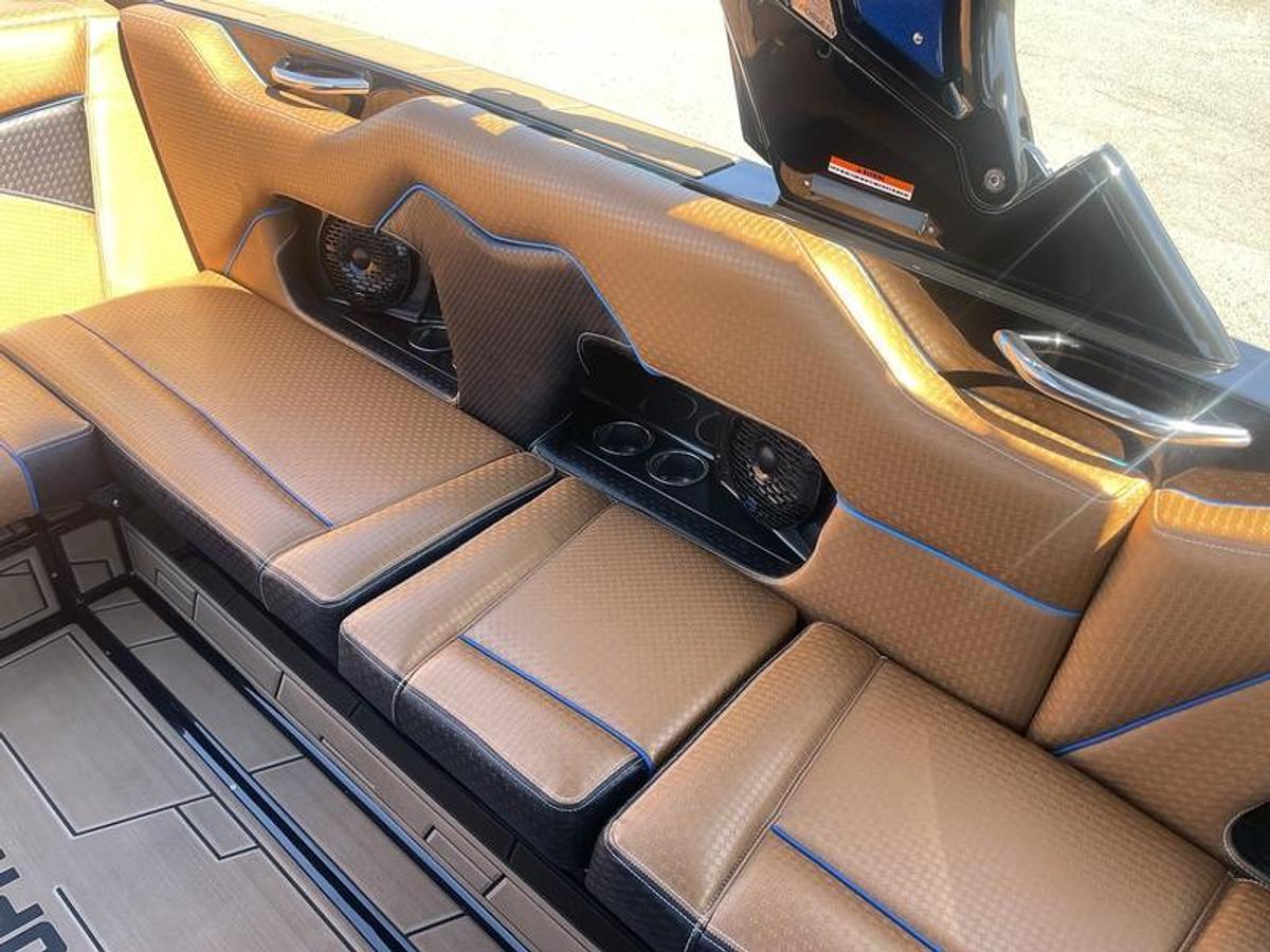 Used 2023 Supreme Boats ZS252