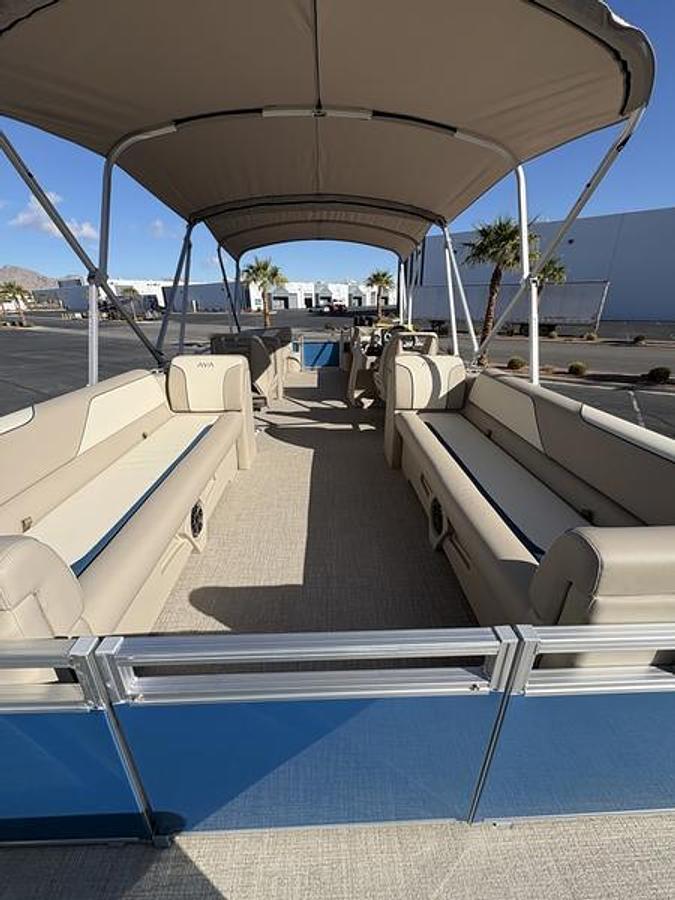 2026 Avalon Venture 85 Quad Lounger 25 FT