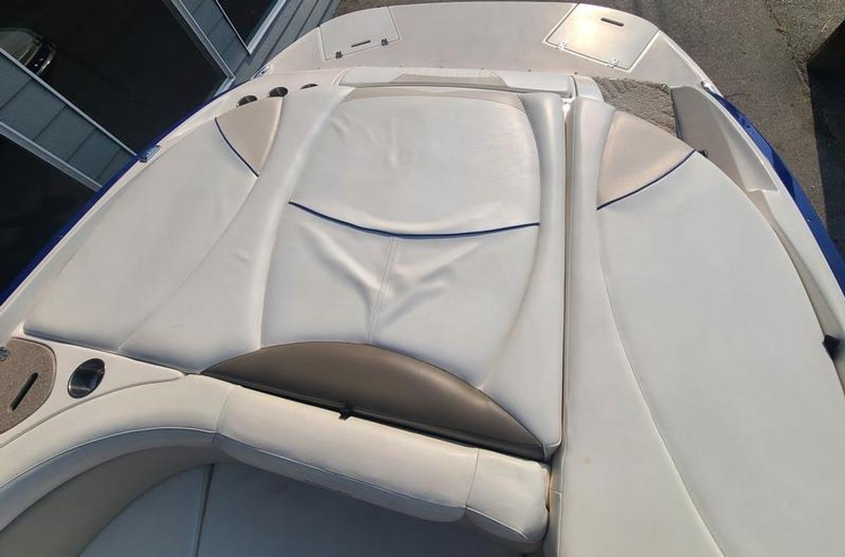 Used 2006 Rinker 226 RX