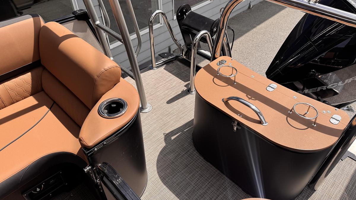 2026 Avalon 27 Catalina Entertainer Funship