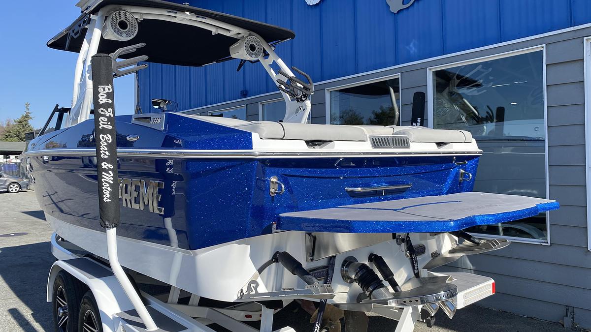Used 2023 Supreme Boats S220