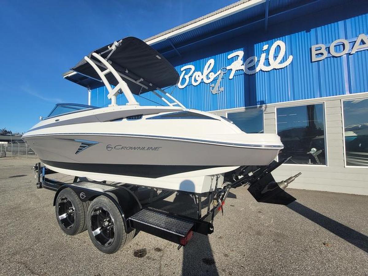 2024 Crownline 240 SS