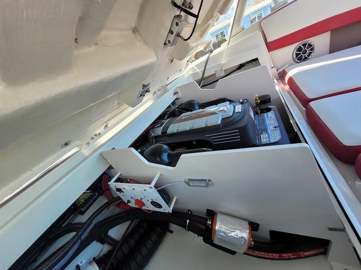 2024 Crownline 220 SS