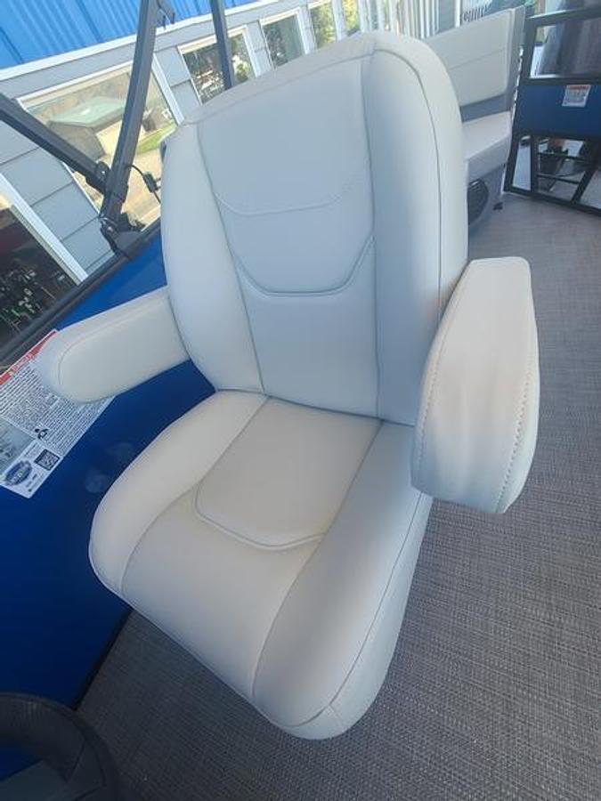 2025 SunChaser Lucerne 20 LR DH